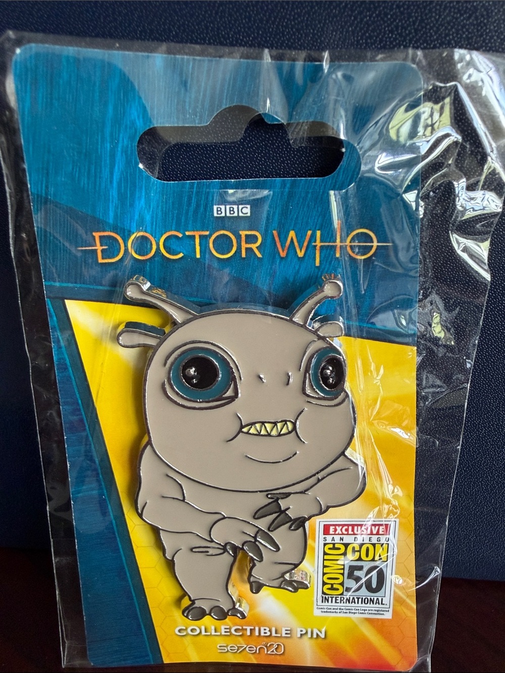 Doctor Who Grey Alien Collectible Pin - Official BBC Licensed